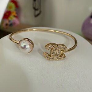 Gold Fashion bracelets